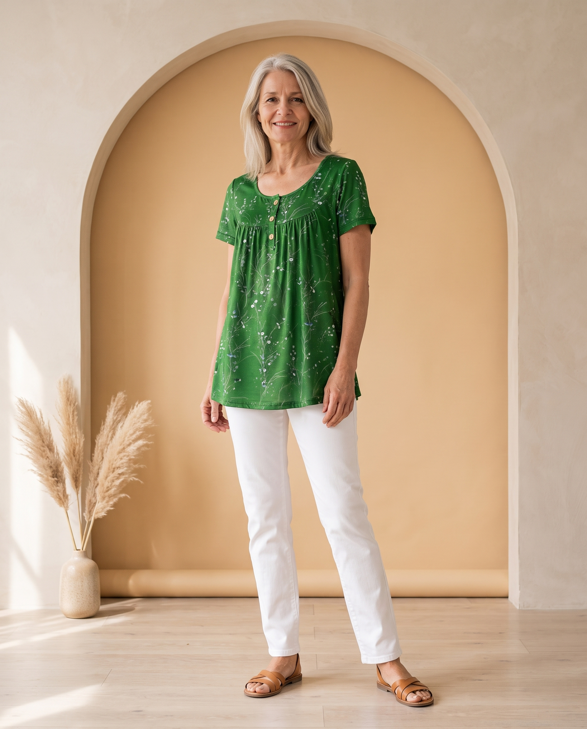 Anke – Tuniek met bloemenprint en knoopjes
